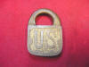 uslock.JPG (67905 bytes)